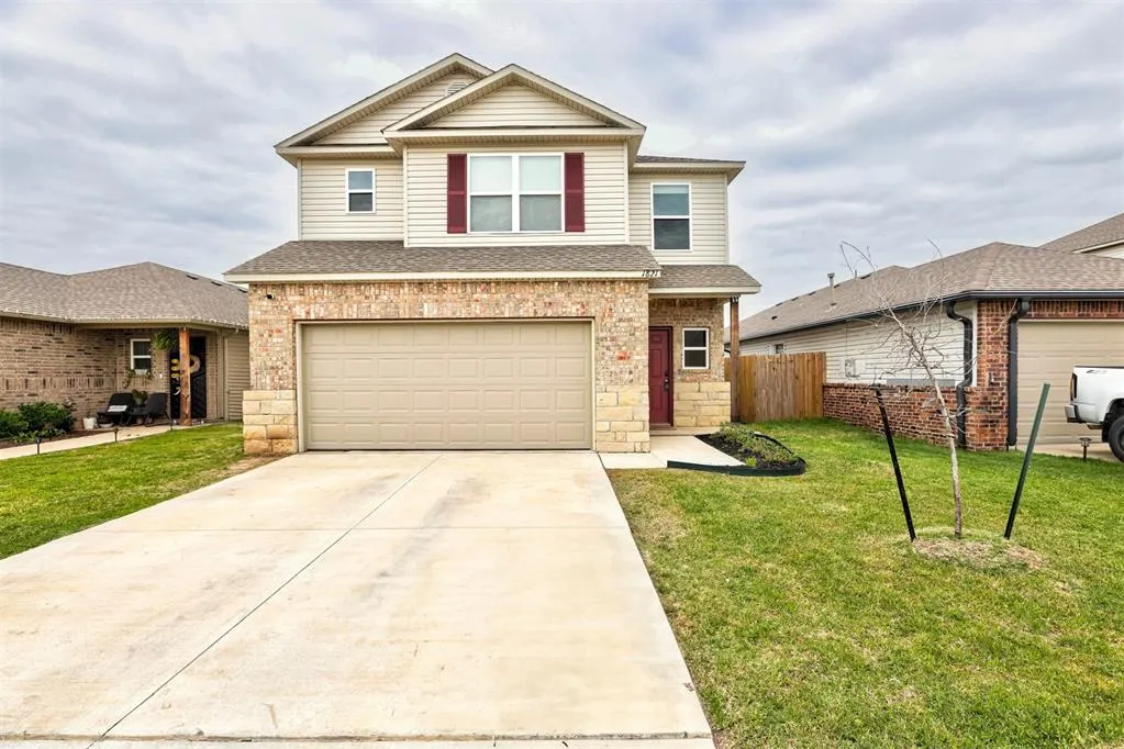 Front exterior — 1821 Easton Lane, Oklahoma City, OK 73127