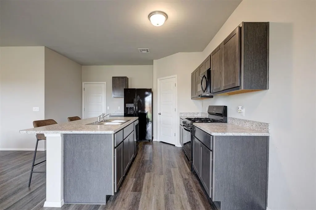 Photo 11 — 1821 Easton Lane, Oklahoma City, OK 73127