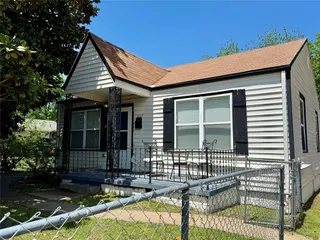 Sold home at 617 SW 35th Street
