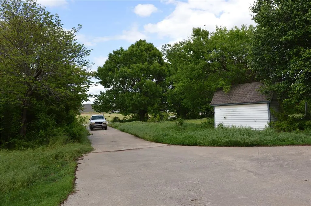 Photo 6 — 13200 NW 10th Street, Yukon, OK 73099