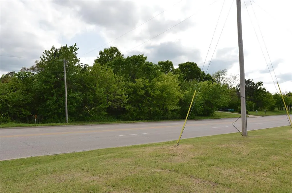 Photo 11 — 13200 NW 10th Street, Yukon, OK 73099