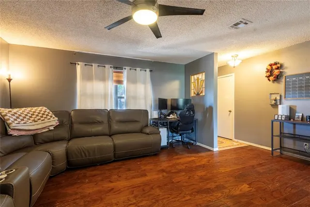 Photo 4 — 104 Sadie Lane, Sayre, OK 73662