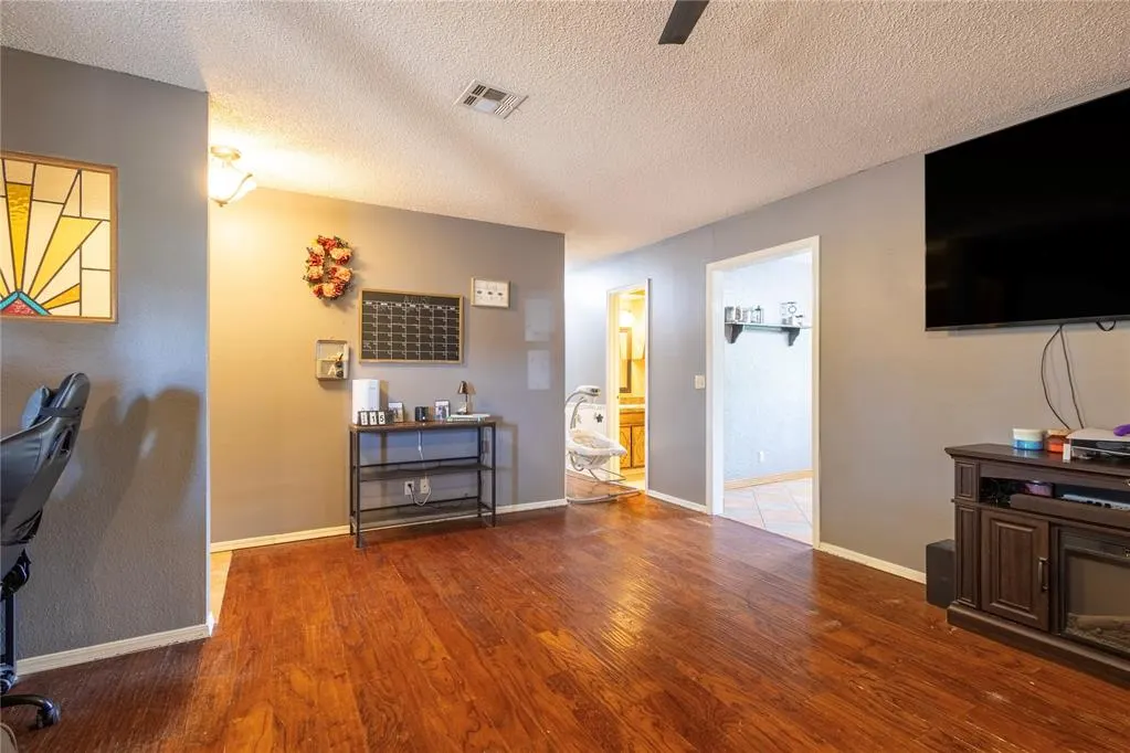 Photo 5 — 104 Sadie Lane, Sayre, OK 73662