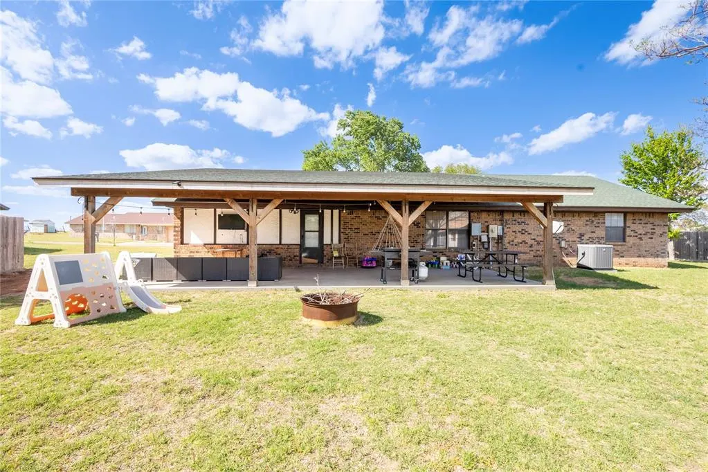 Photo 29 — 104 Sadie Lane, Sayre, OK 73662