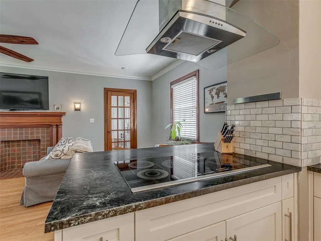Photo 6 — 634 NE 16th Street, Oklahoma City, OK 73104