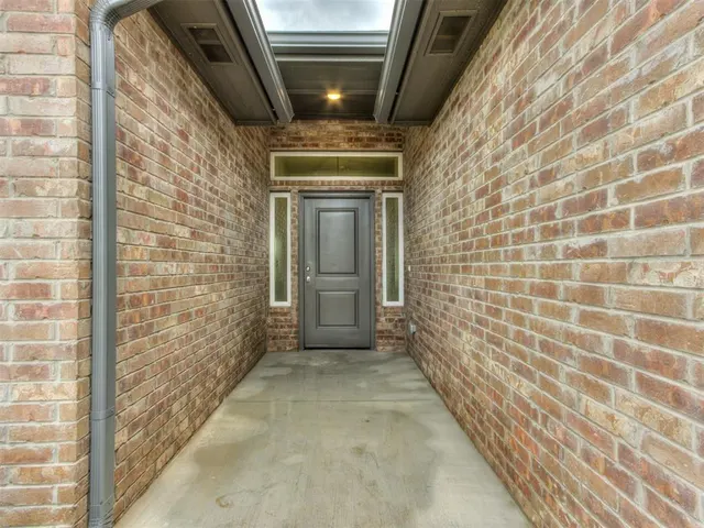Photo 4 — 5004 Misty Wood Lane, Mustang, OK 73064