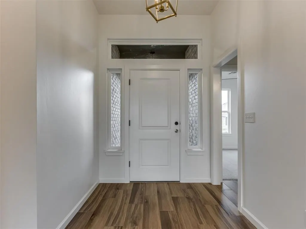 Photo 5 — 5004 Misty Wood Lane, Mustang, OK 73064