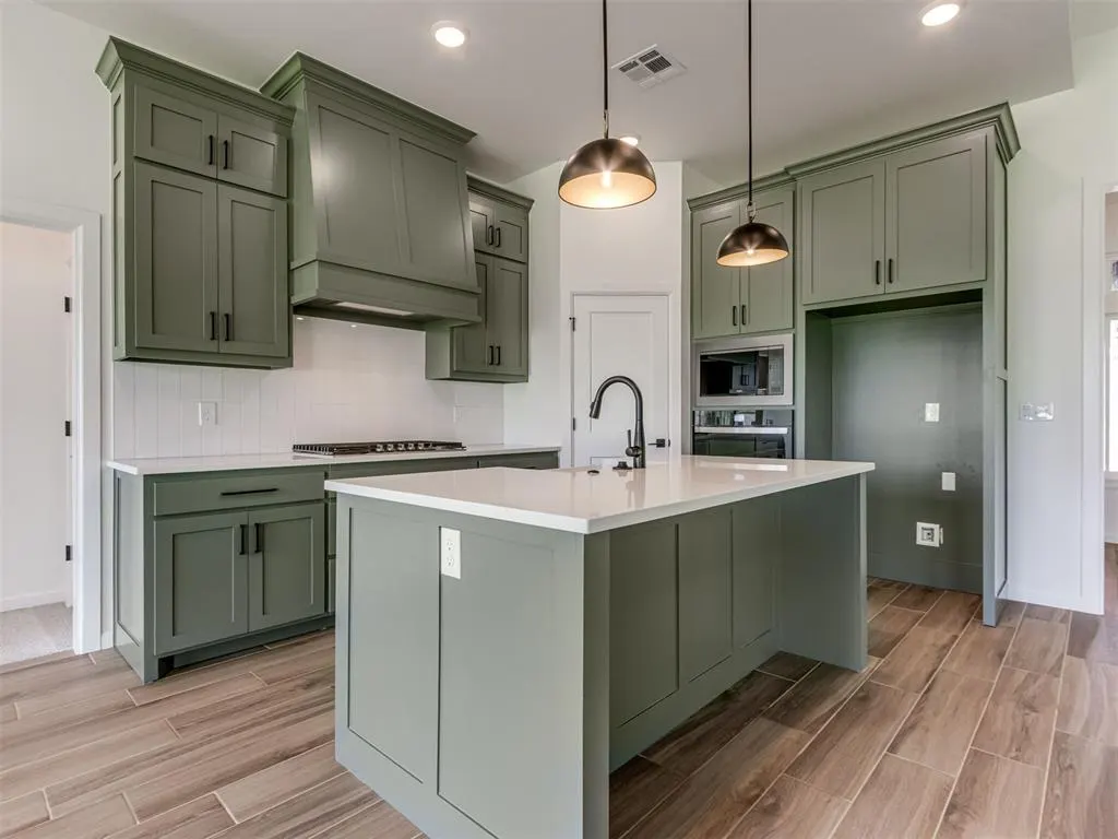 Photo 10 — 5004 Misty Wood Lane, Mustang, OK 73064