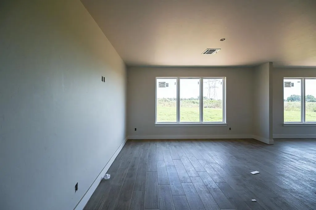 Photo 7 — 1237 E Ruger Lane, Mustang, OK 73064