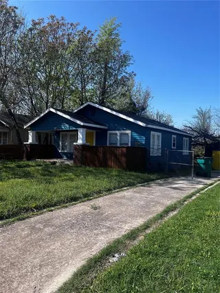 Sold home at 1449 NE 14th Street