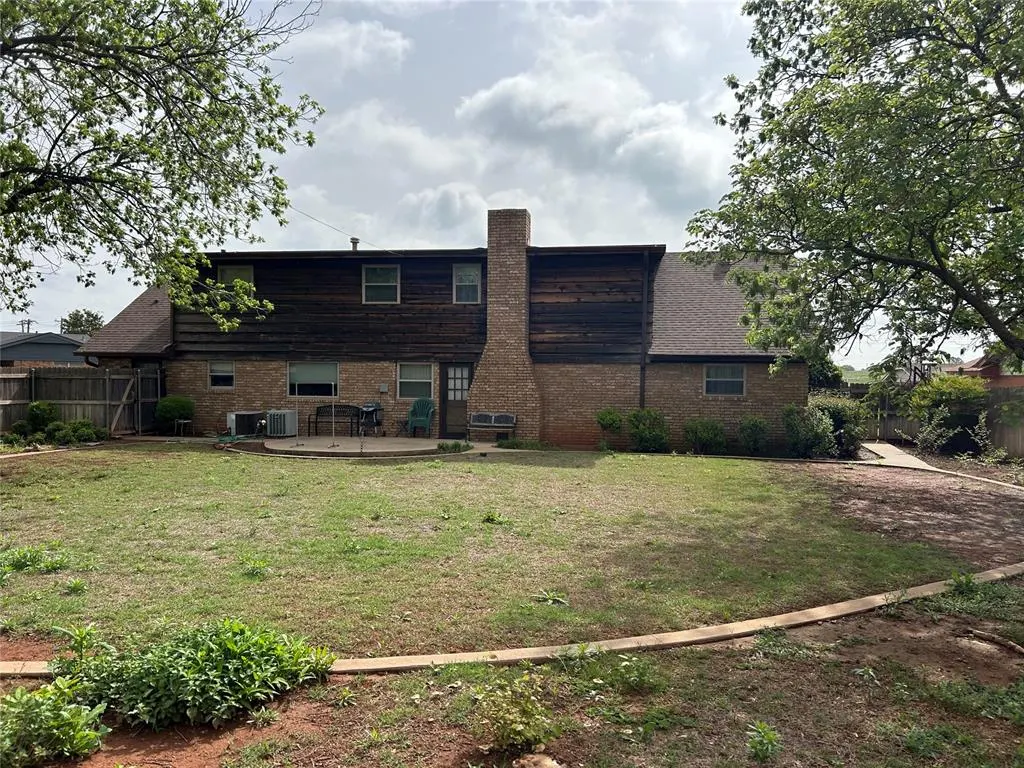 Photo 36 — 1619 Crestview Drive, Cordell, OK 73632