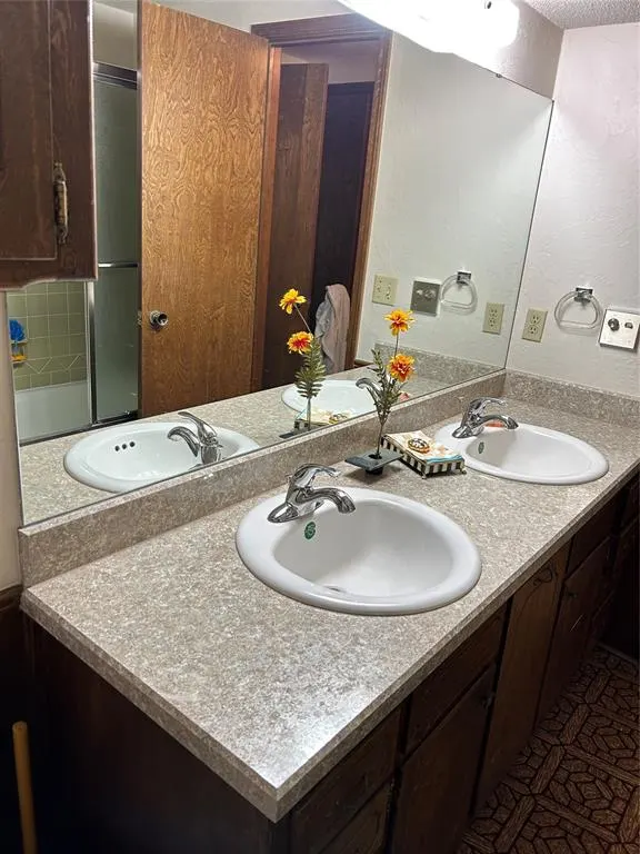 Photo 32 — 1619 Crestview Drive, Cordell, OK 73632