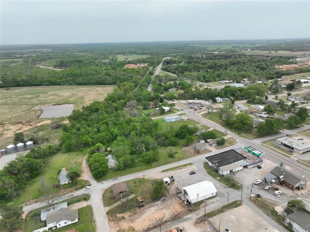 Photo 8 — N 4th Street, McLoud, OK 74851