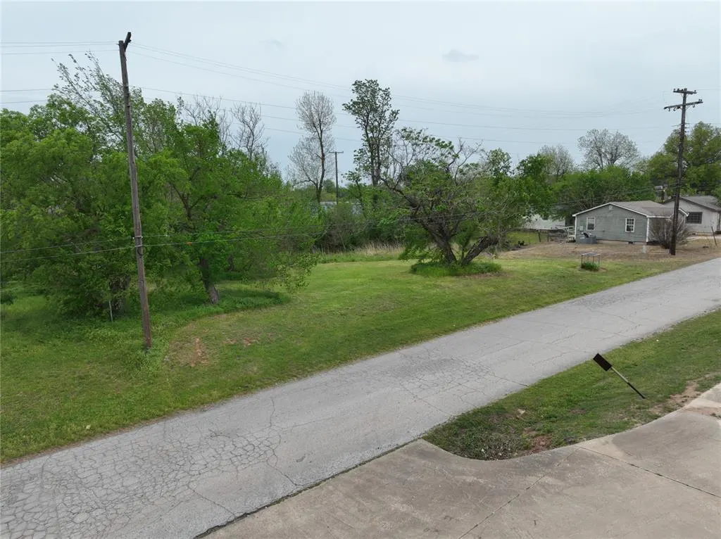 Photo 10 — N 4th Street, McLoud, OK 74851