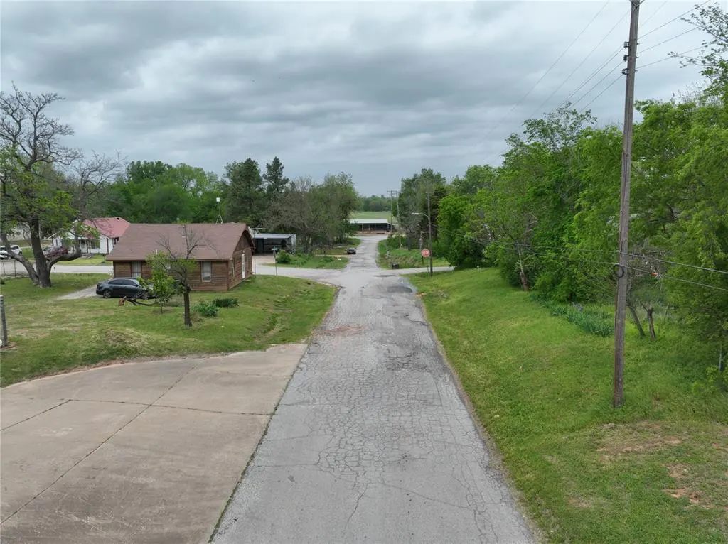 Photo 13 — N 4th Street, McLoud, OK 74851