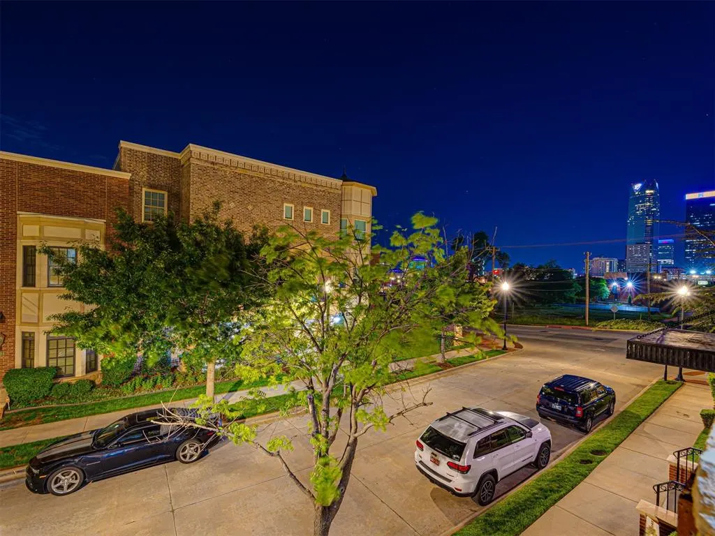 Photo 18 — 403 NE 1st Street, Oklahoma City, OK 73104