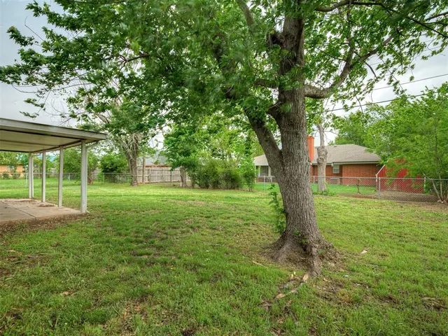 Photo 2 — 5008 N Warren Avenue, Oklahoma City, OK 73112