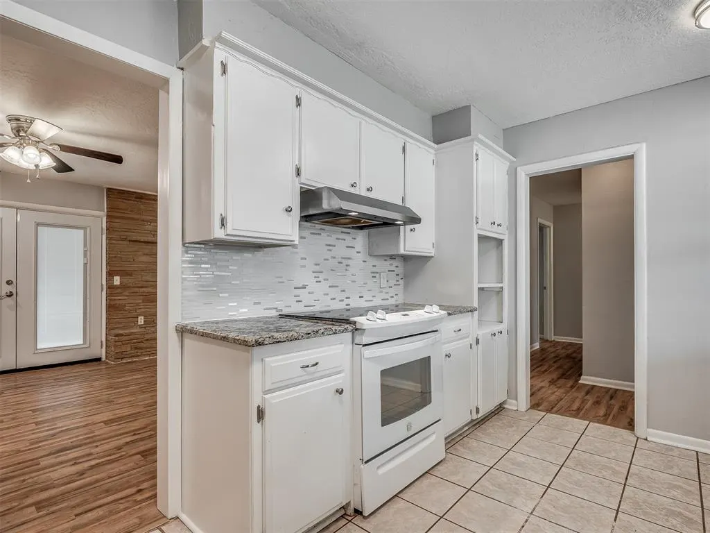 Photo 12 — 5008 N Warren Avenue, Oklahoma City, OK 73112