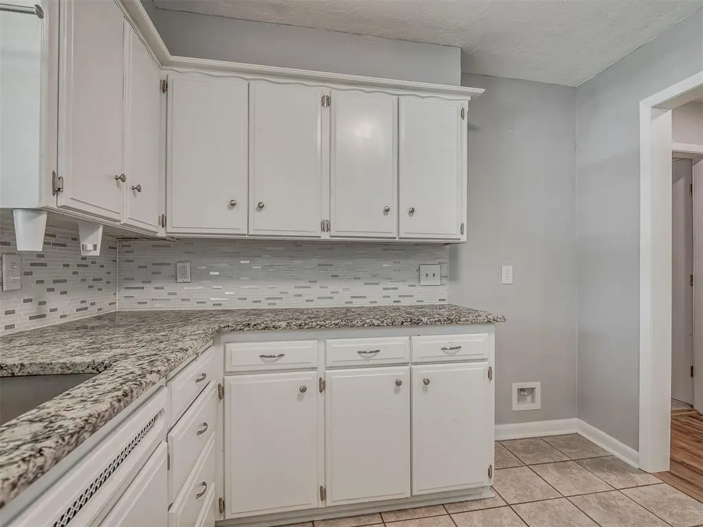 Photo 13 — 5008 N Warren Avenue, Oklahoma City, OK 73112