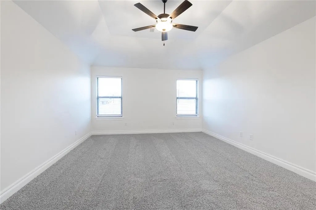 Photo 8 — 9317 NW 116th Street, Yukon, OK 73099