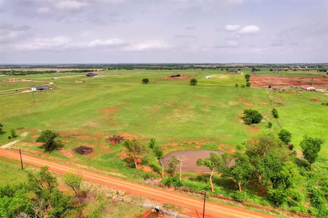 Photo 7 — 24661 N 2960 Road, Cashion, OK 73016