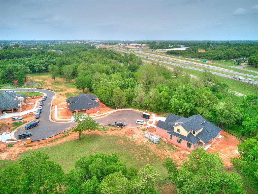 Photo 11 — 4404 Redbud Circle, Oklahoma City, OK 73111