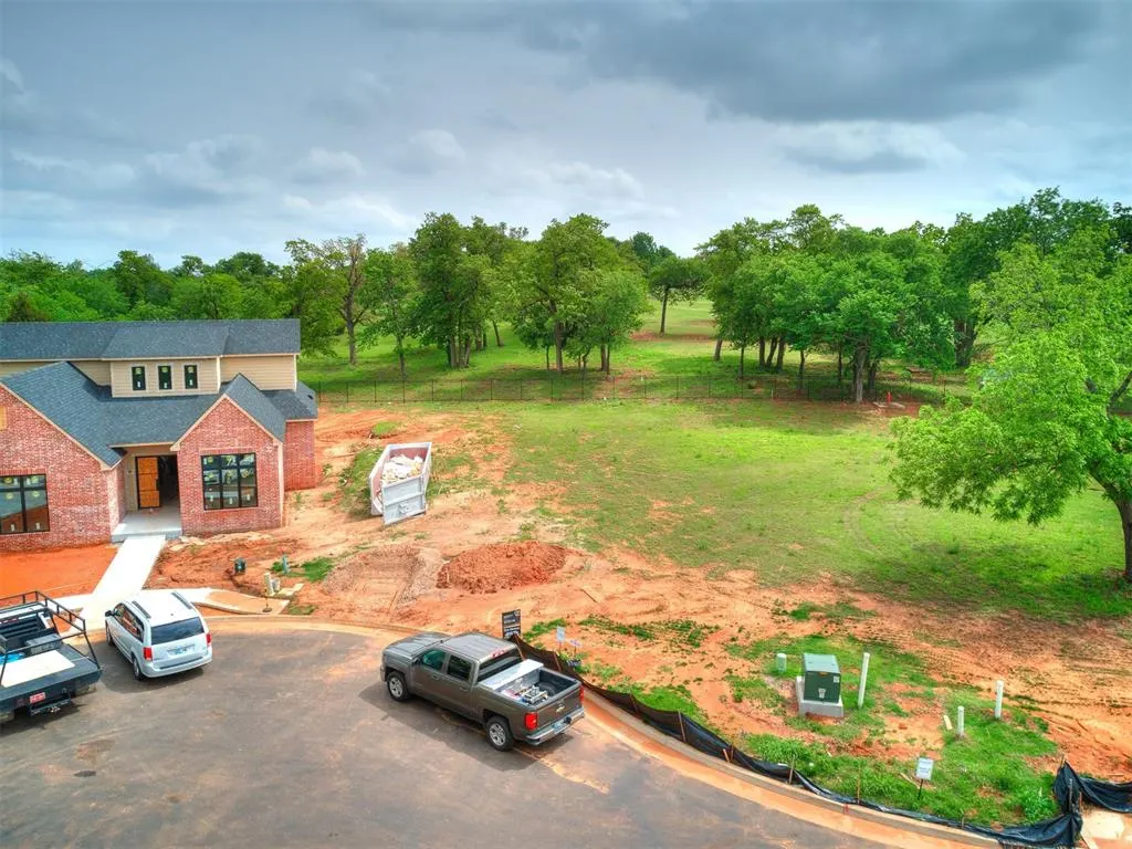 Photo 12 — 4404 Redbud Circle, Oklahoma City, OK 73111