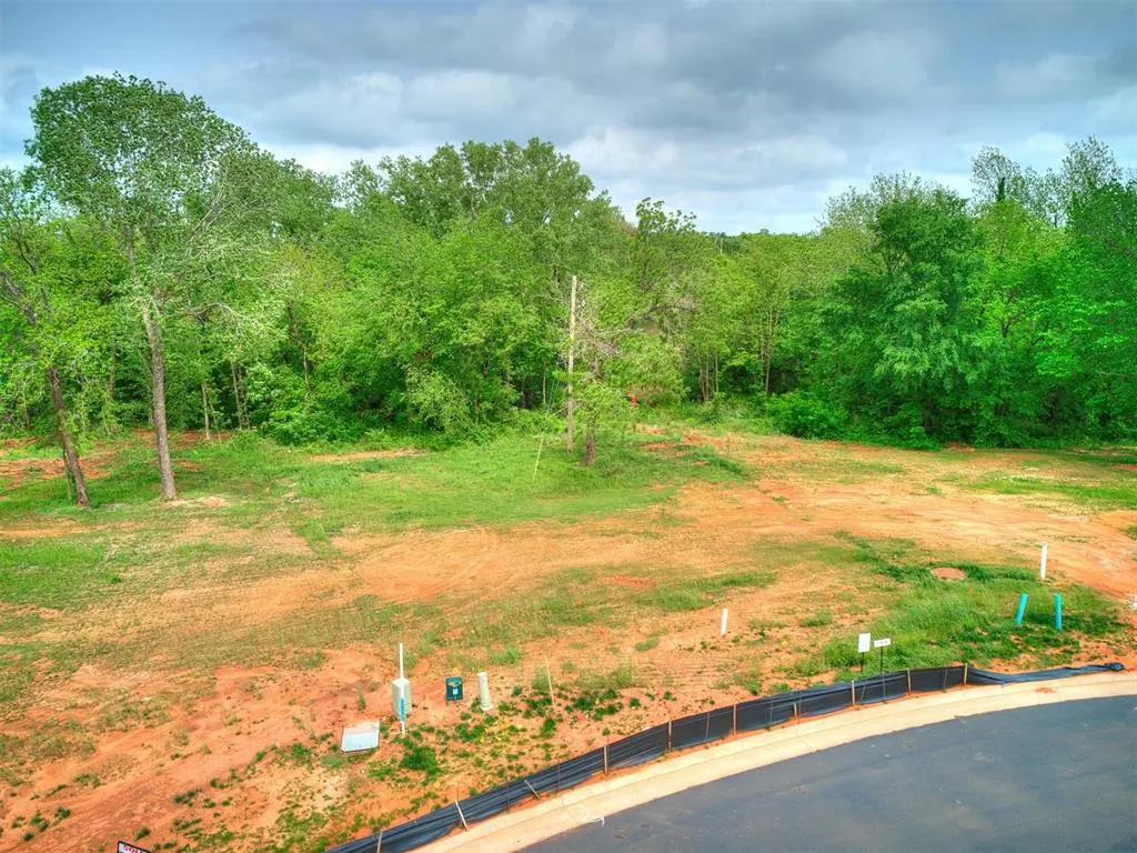 Photo 13 — 4404 Redbud Circle, Oklahoma City, OK 73111
