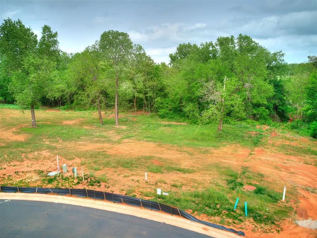 Photo 14 — 4404 Redbud Circle, Oklahoma City, OK 73111