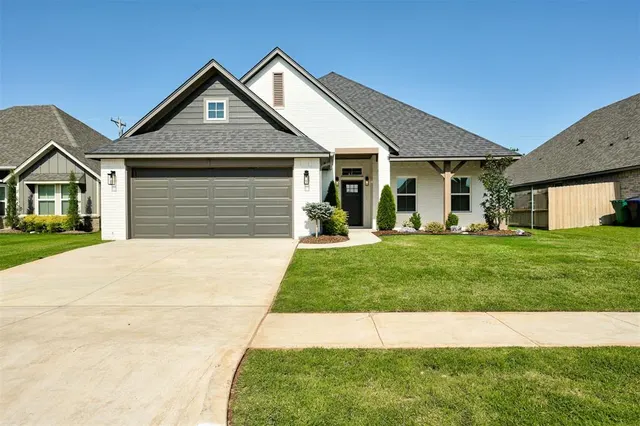 Front exterior — 3401 Slate River Drive, Yukon, OK 73099