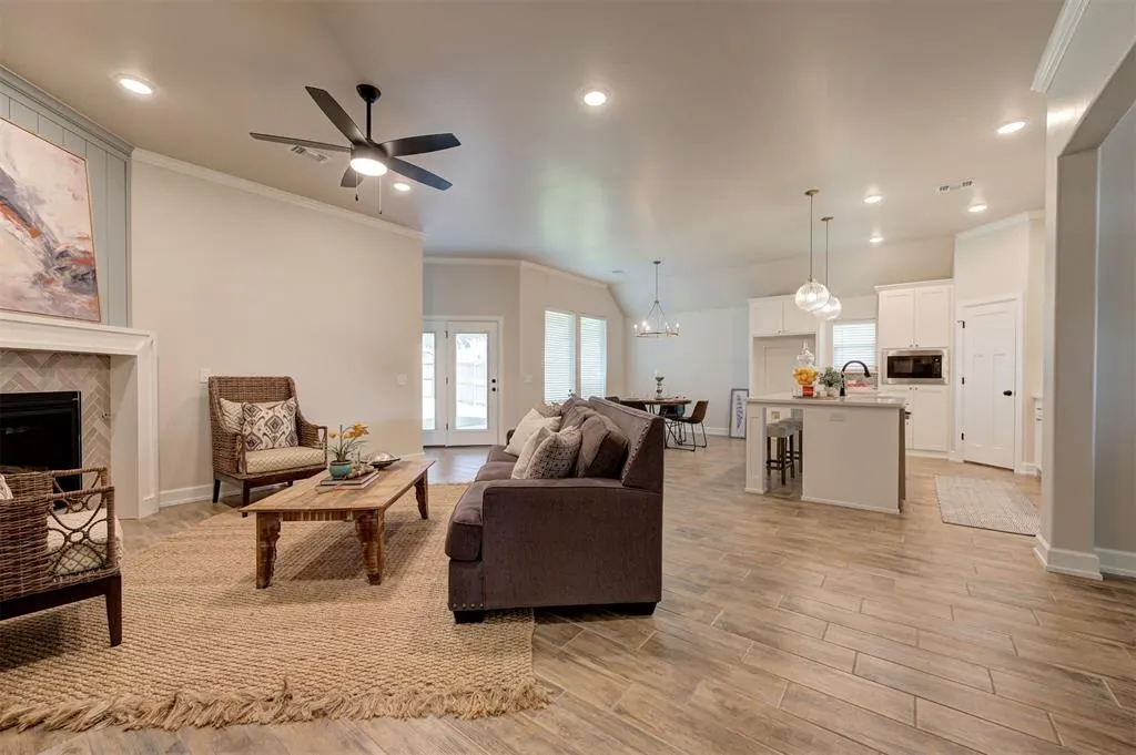 Photo 8 — 3401 Slate River Drive, Yukon, OK 73099