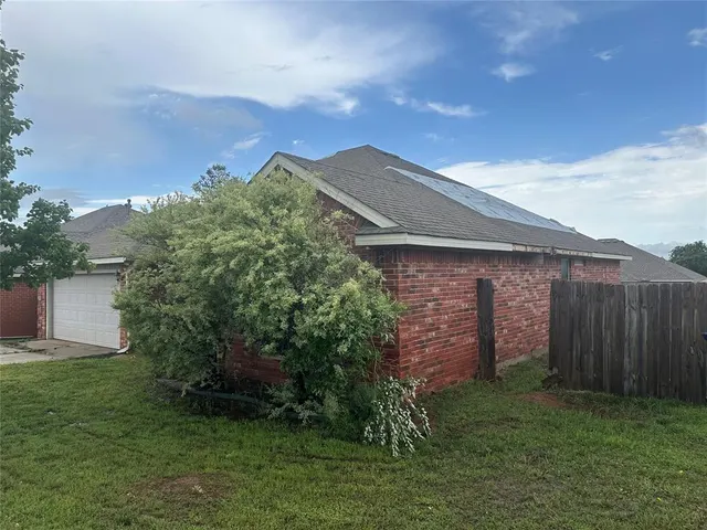 Photo 2 — 5129 SE 81st Terrace, Oklahoma City, OK 73135