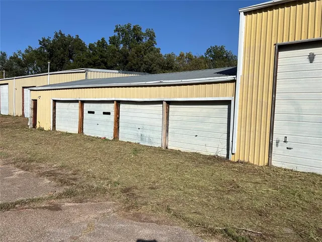 Photo 3 — 1813 E 56th Avenue, Stillwater, OK 74074