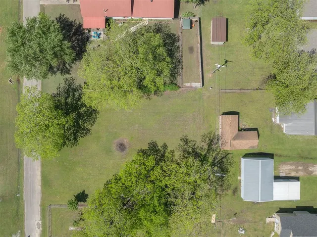 Photo 5 — 605 N Wineblood Street, Checotah, OK 74426