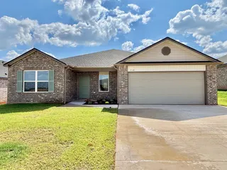 Sold home at 718 SW 11 Street