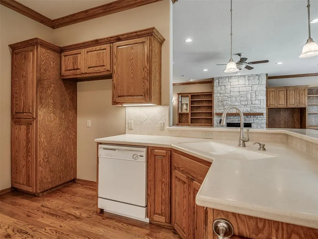 Photo 7 — 5301 NW 123rd Terrace, Oklahoma City, OK 73142