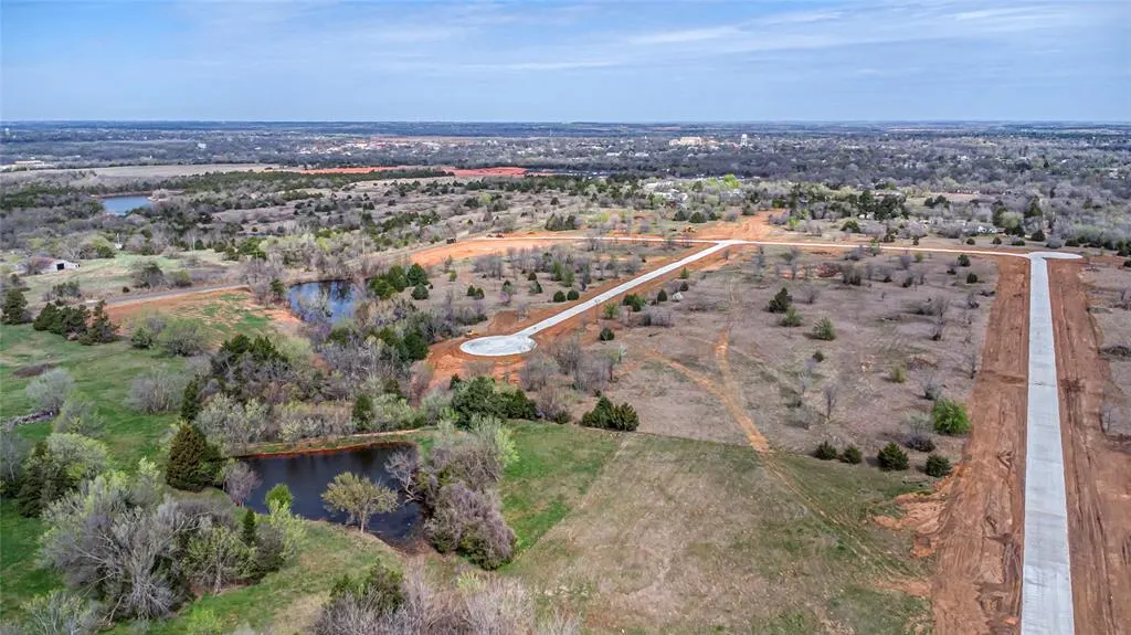 Photo 3 — 1727 Big sky Circle, Guthrie, OK 73044