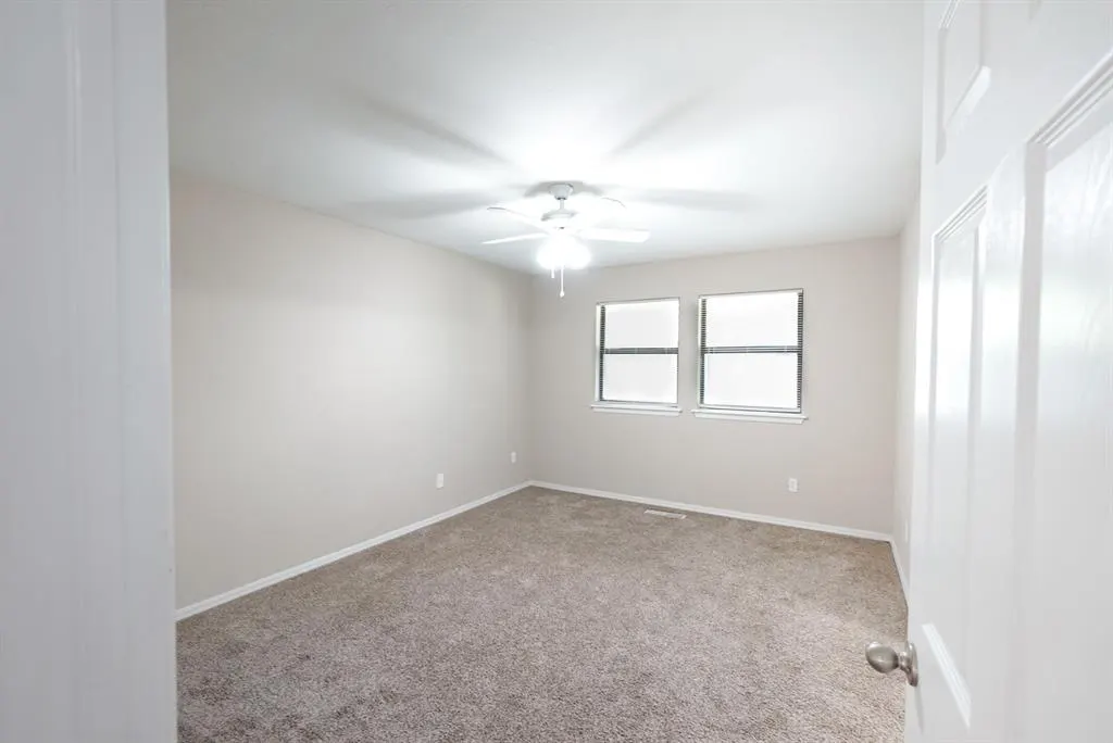 Photo 13 — 305 Cherryvale Road, Edmond, OK 73003