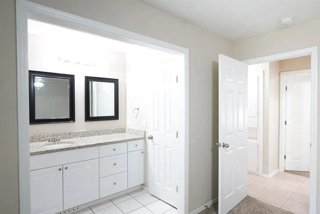 Photo 14 — 305 Cherryvale Road, Edmond, OK 73003