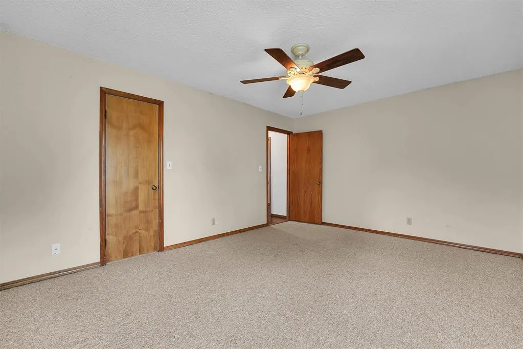 Photo 27 — 909 N Peace Avenue, Elk City, OK 73644
