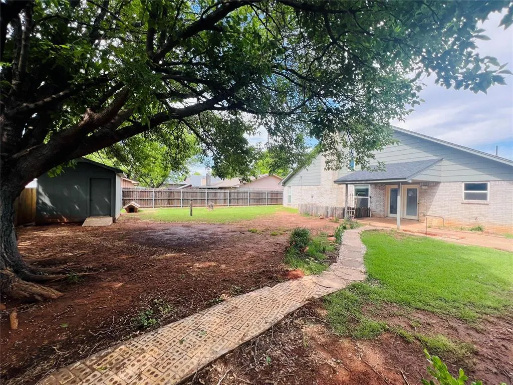 Photo 37 — 909 N Peace Avenue, Elk City, OK 73644