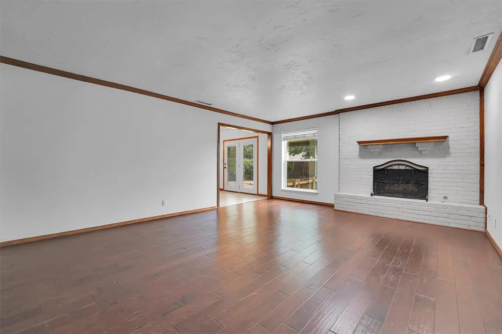 Photo 5 — 909 N Peace Avenue, Elk City, OK 73644