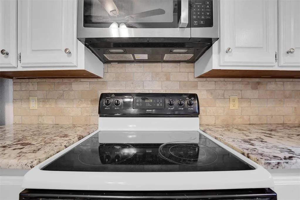 Photo 17 — 909 N Peace Avenue, Elk City, OK 73644