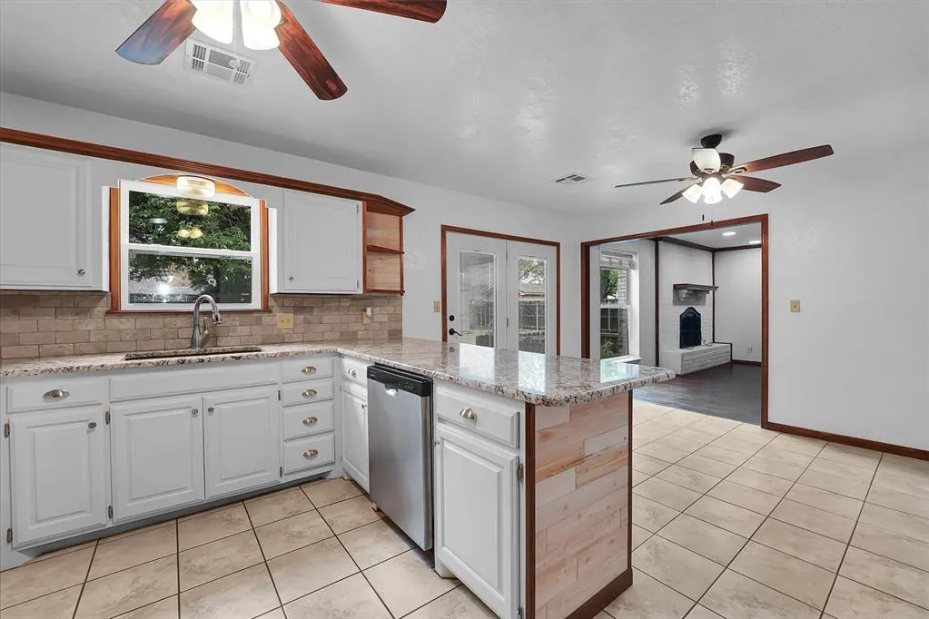 Photo 18 — 909 N Peace Avenue, Elk City, OK 73644