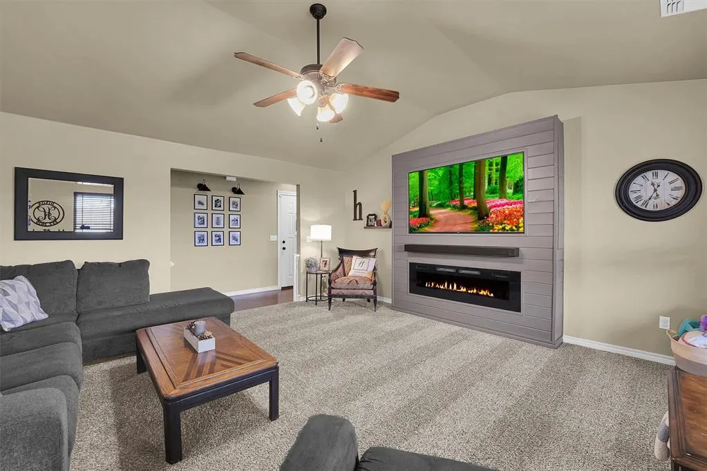 Photo 15 — 107 Chuckwagon Way, Elk City, OK 73644