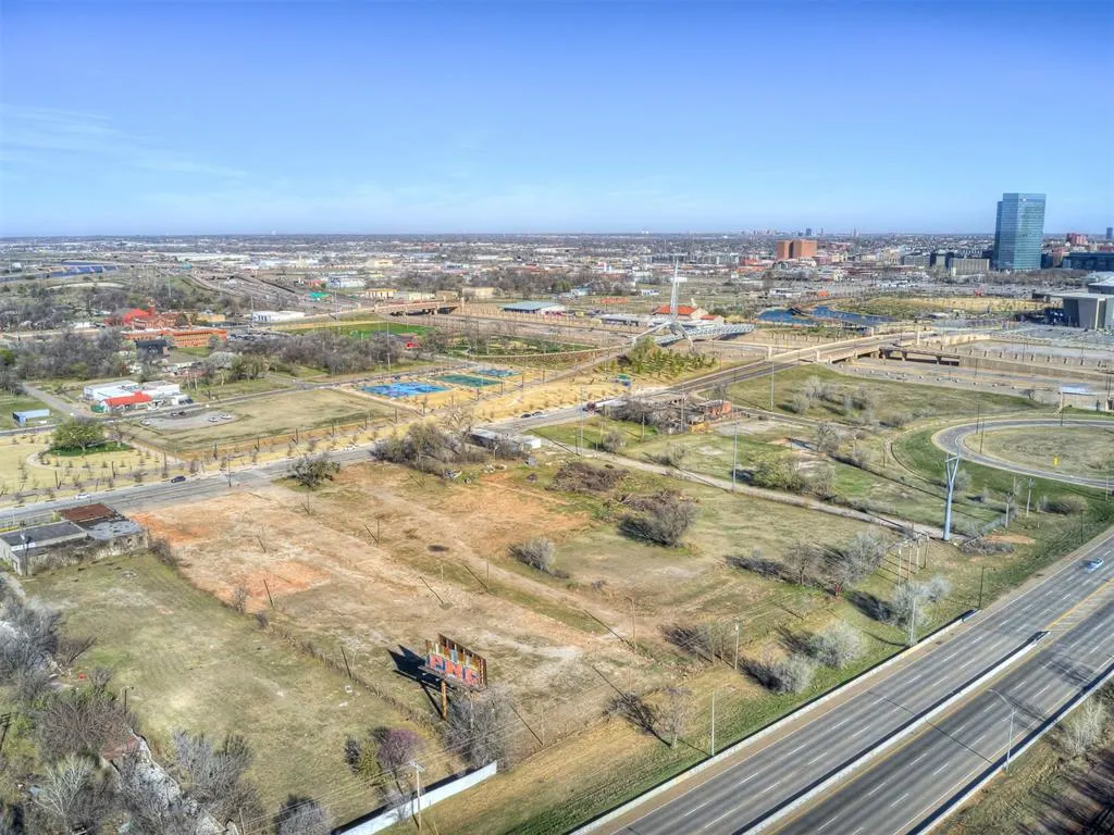 Photo 7 — 1300 S Robinson Avenue, Oklahoma City, OK 73109