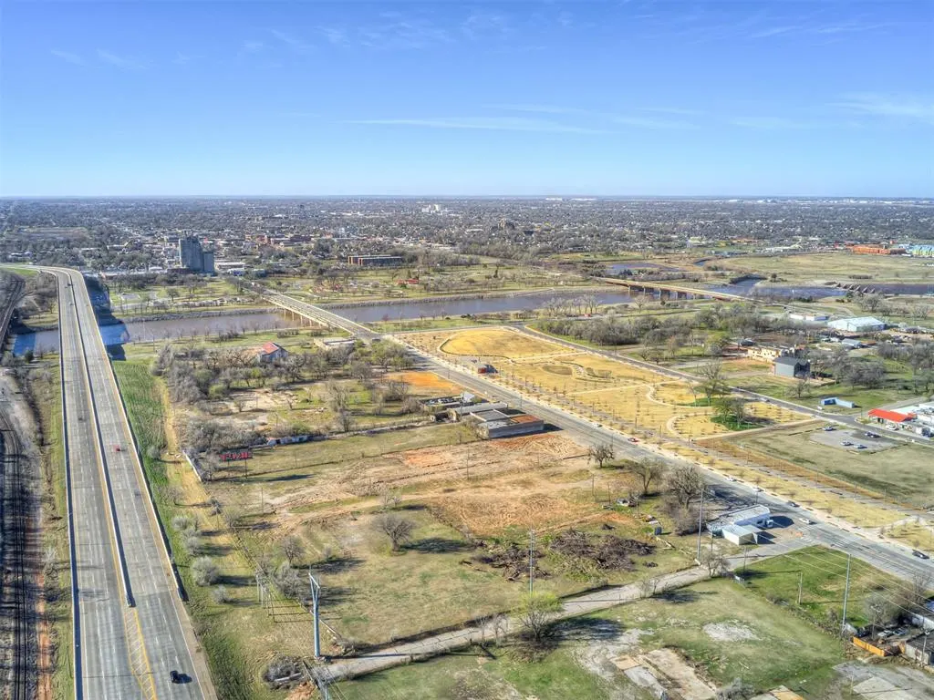 Photo 11 — 1300 S Robinson Avenue, Oklahoma City, OK 73109