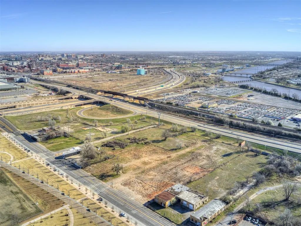 Photo 13 — 1300 S Robinson Avenue, Oklahoma City, OK 73109