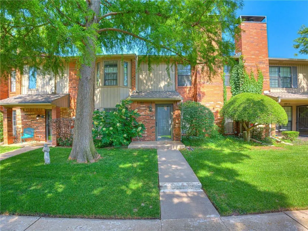 Front exterior — 6500 N Grand Boulevard 112, Oklahoma City, OK 73116