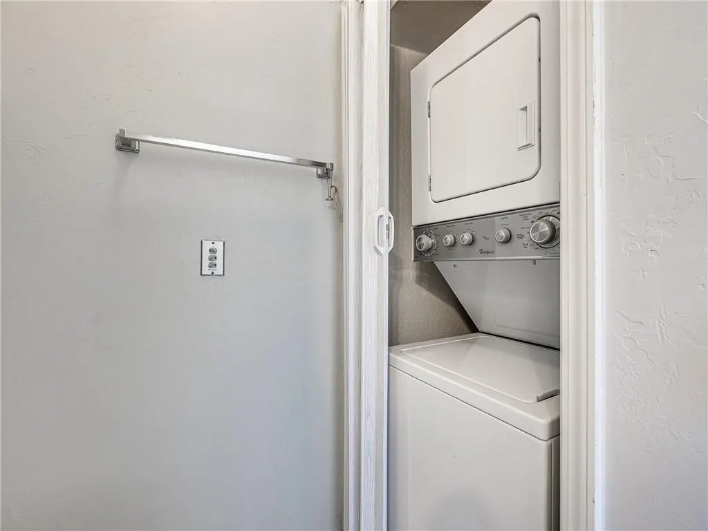 Photo 12 — 6500 N Grand Boulevard 112, Oklahoma City, OK 73116